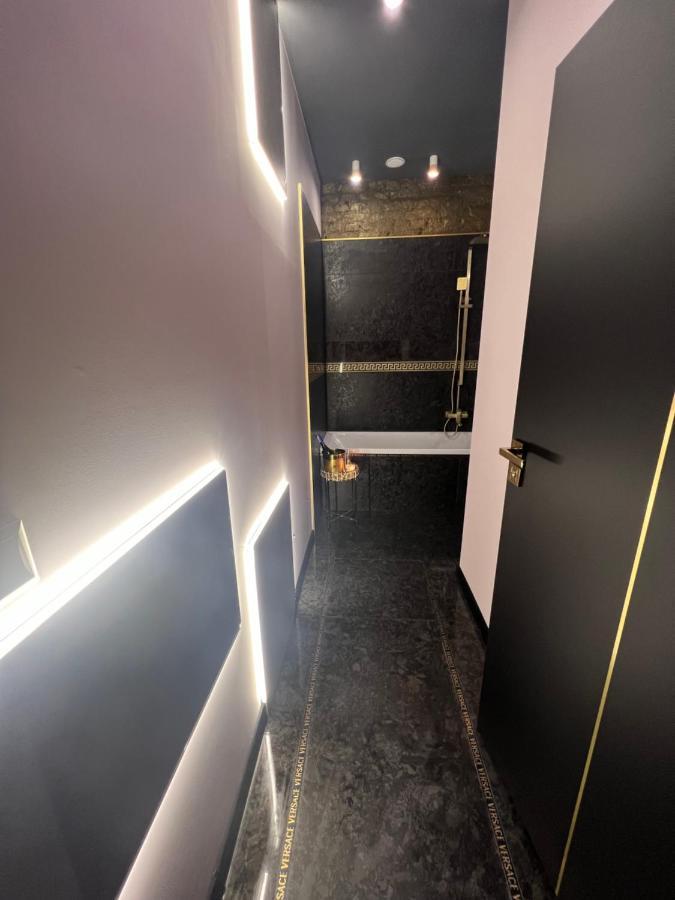 Darkhouse Versace Blue Lodž Exteriér fotografie